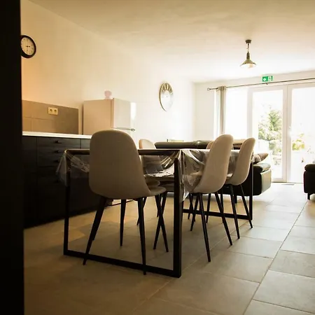 Du Tellin بيت للعطل كوفين